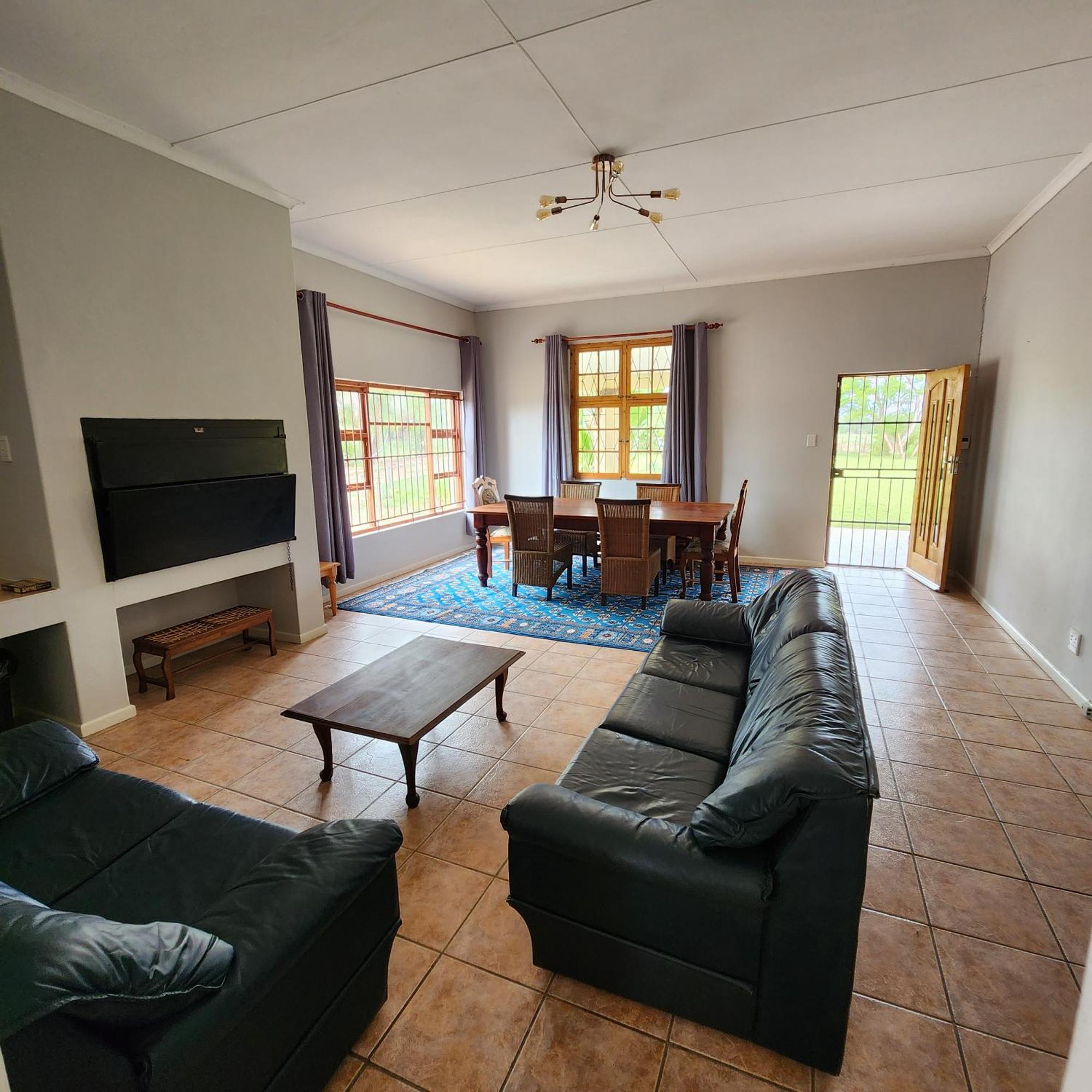 Vila Karoo Leeu Self Catering Oudtshoorn Exteriér fotografie